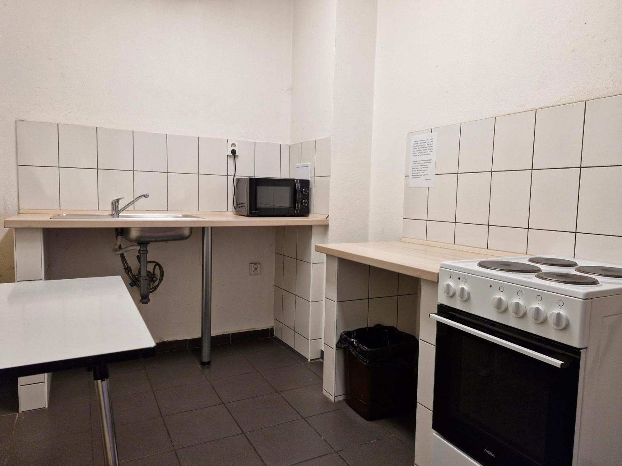 Studentsky Domov B31 Hotell Prešov Eksteriør bilde